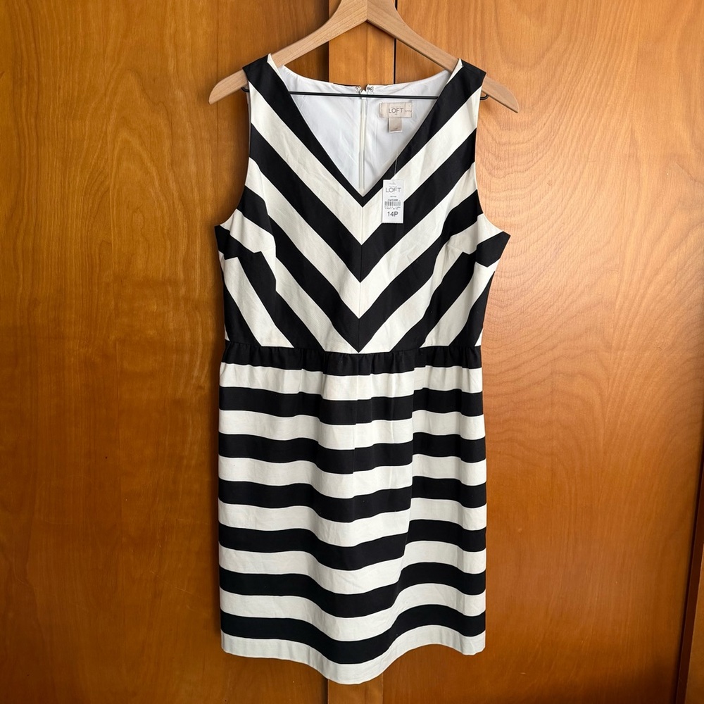 LOFT V-Neck Black and White Chevron Sleeveless Dress 14 Petite